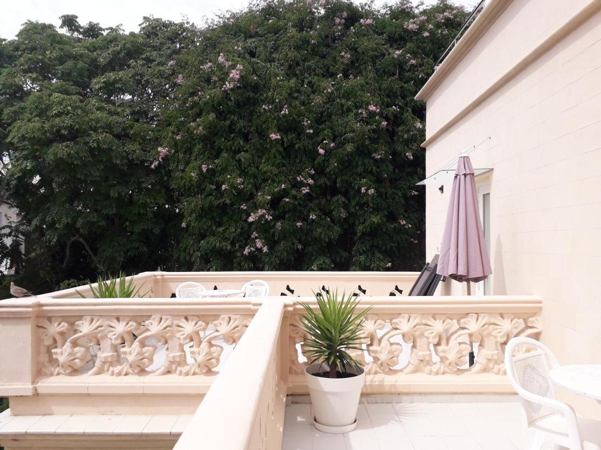 Hotel Noucentista Sitges Kültér fotó