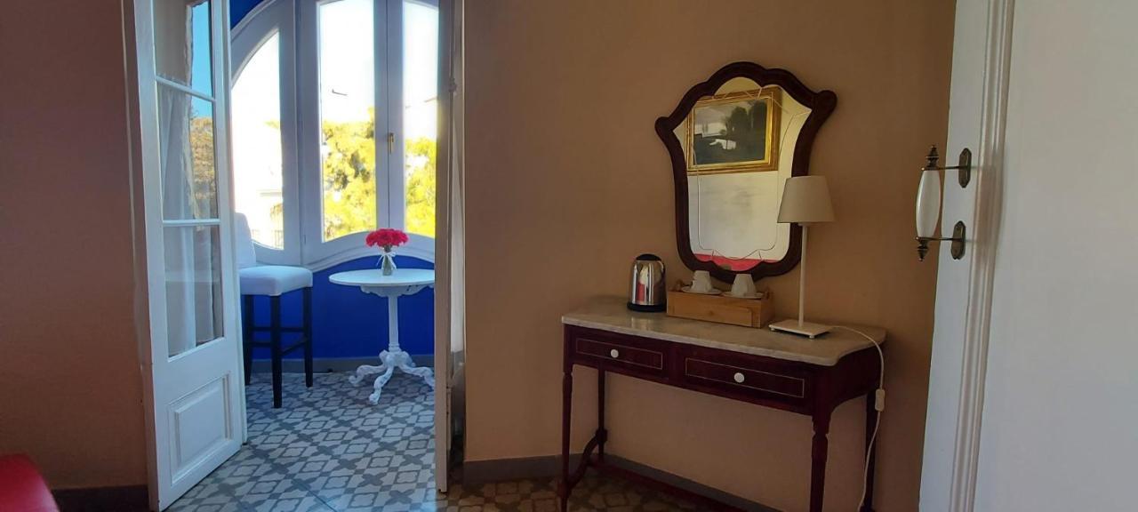 Hotel Noucentista Sitges Kültér fotó