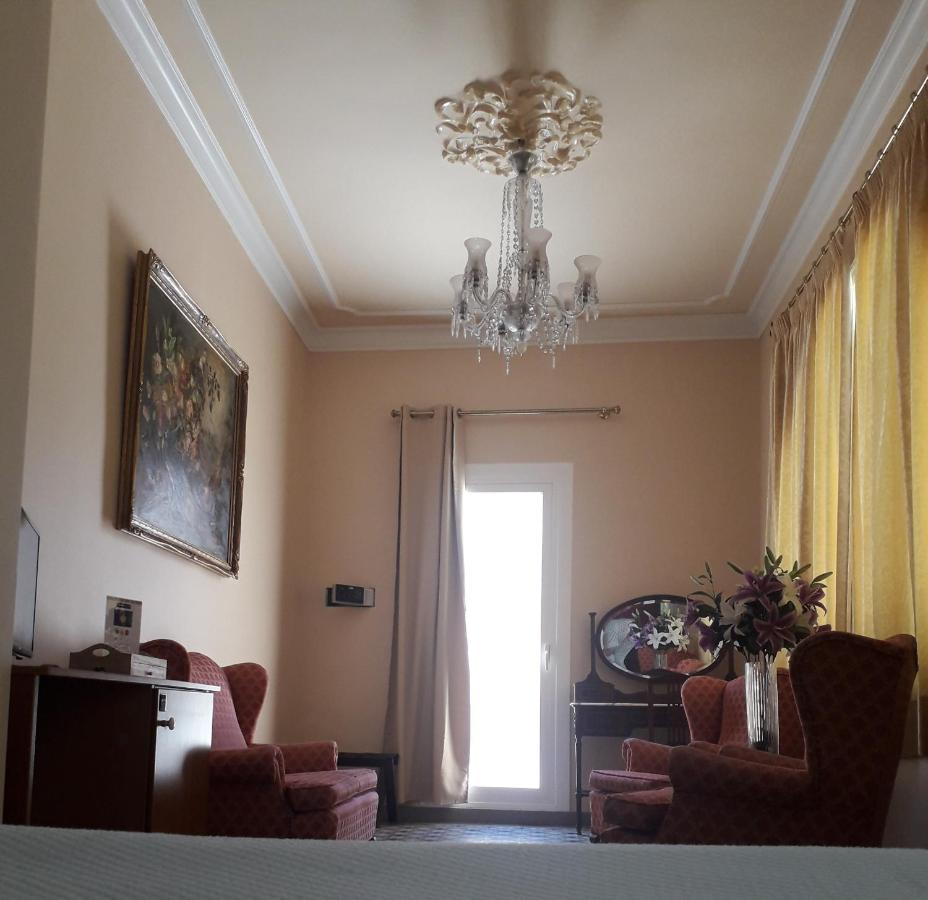 Hotel Noucentista Sitges Kültér fotó