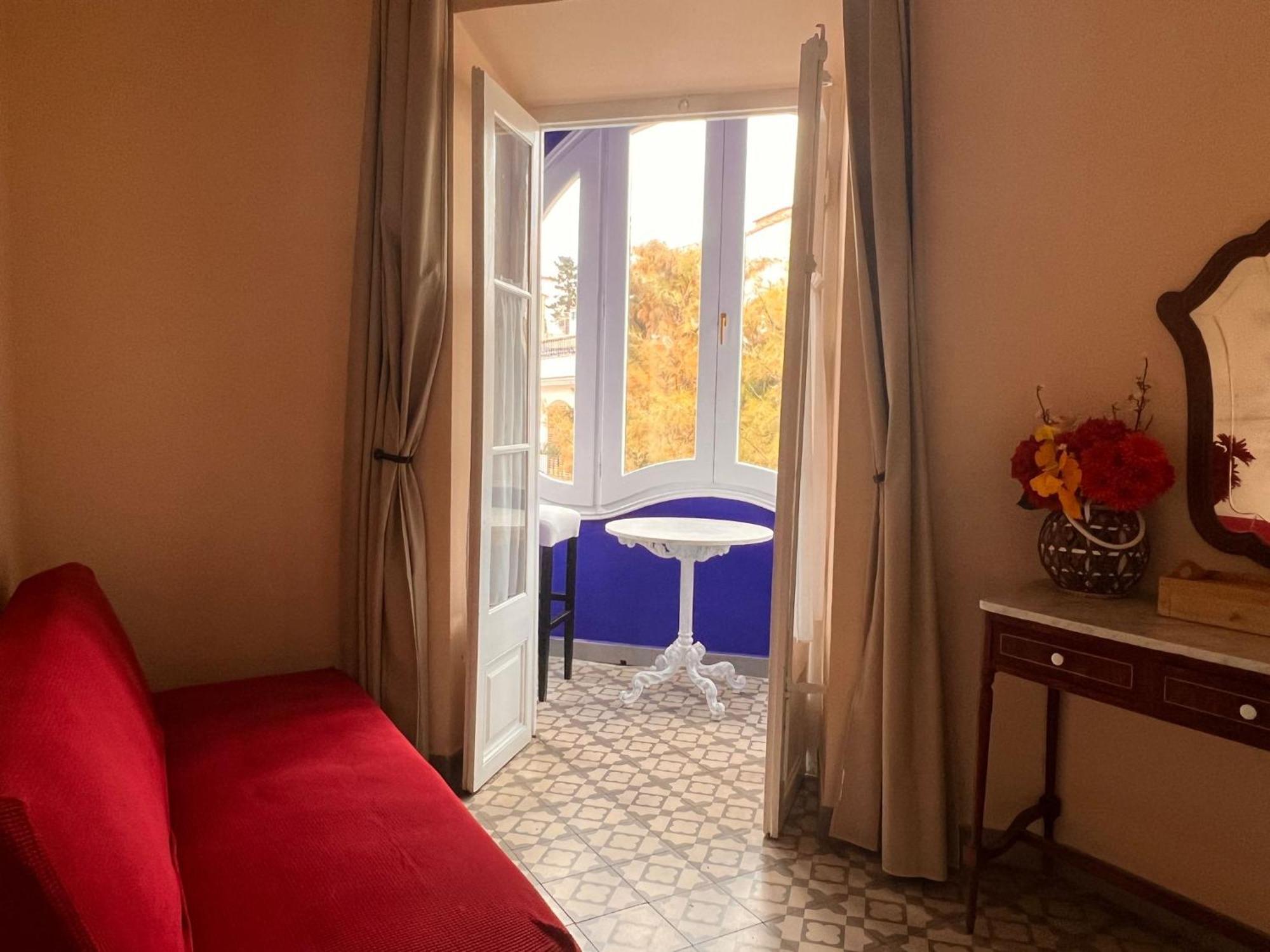 Hotel Noucentista Sitges Kültér fotó