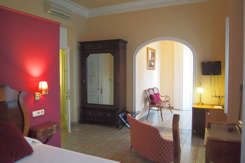 Hotel Noucentista Sitges Kültér fotó
