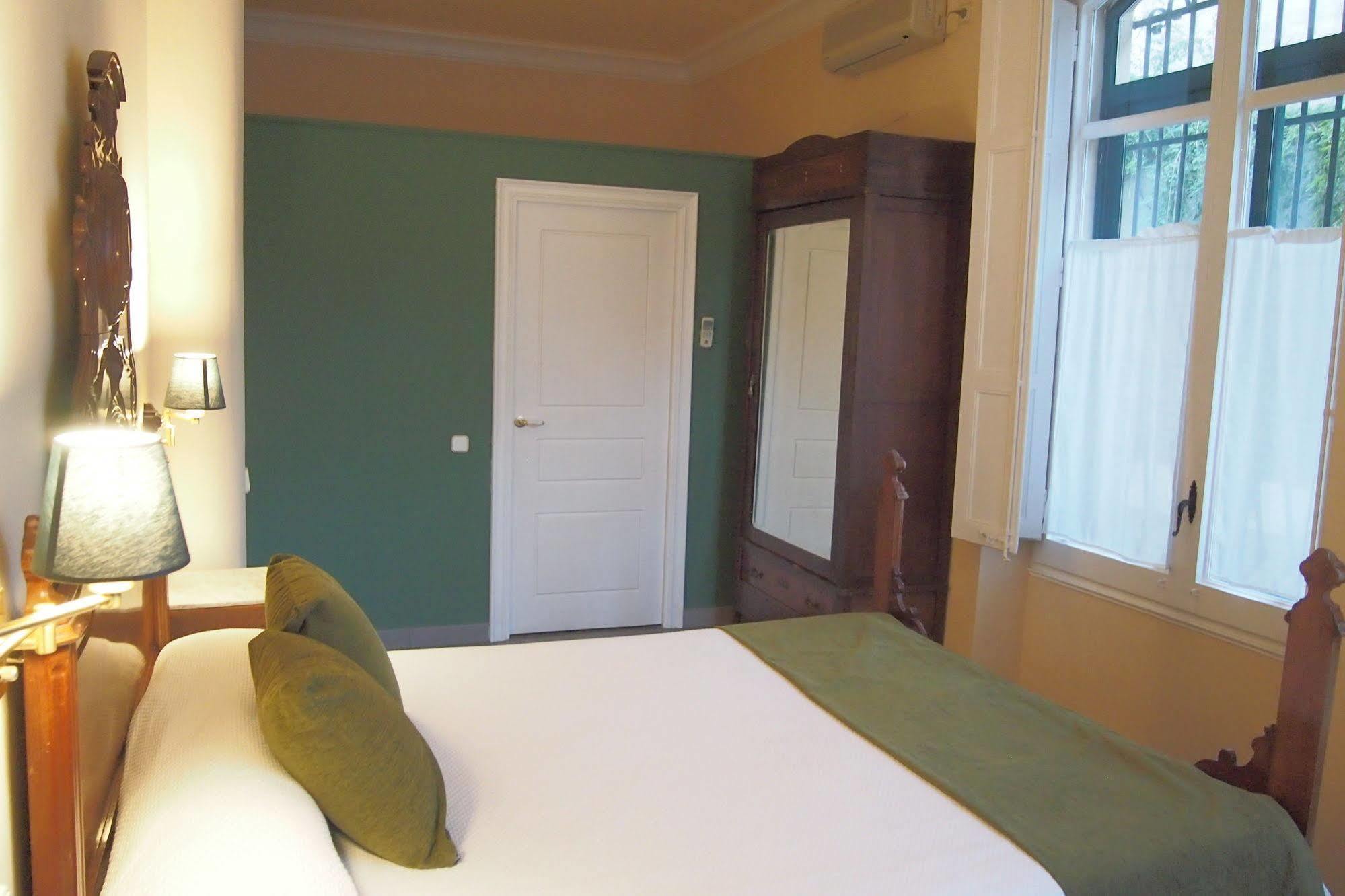 Hotel Noucentista Sitges Kültér fotó